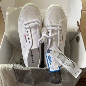 Brand new Superga 2750 shoes